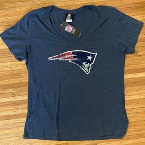 NEW ENGLAND PATRIOTS V-NECK T-SHIRT, WOMENS NFL TEAM APPAREL (LARGE)
